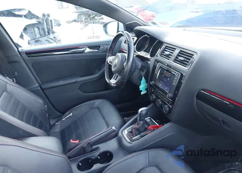 2017 Volkswagen Jetta Gli z USA, uszkodzony, nr VIN 3VW4T7AJ0HM327299